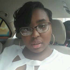 Meet your Posher, Alexandria